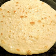 A picture of Homemade Pita bread 😃.