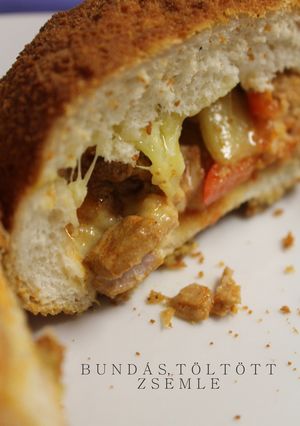 Bundás, töltött zsemle recept fotója