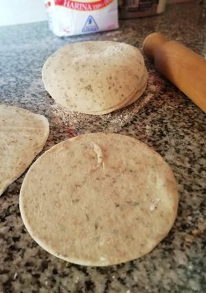 Una foto de Tapas de empanadas de harina y salvado