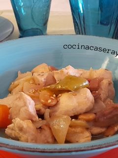 Una foto de Pollo al estilo chino con almendras