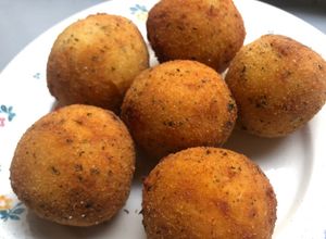 Foto principal de Bombas de patata y atún