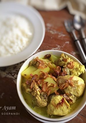 Foto resep Opor ayam (kentang) #Bandungrecook2_ConySeptiani