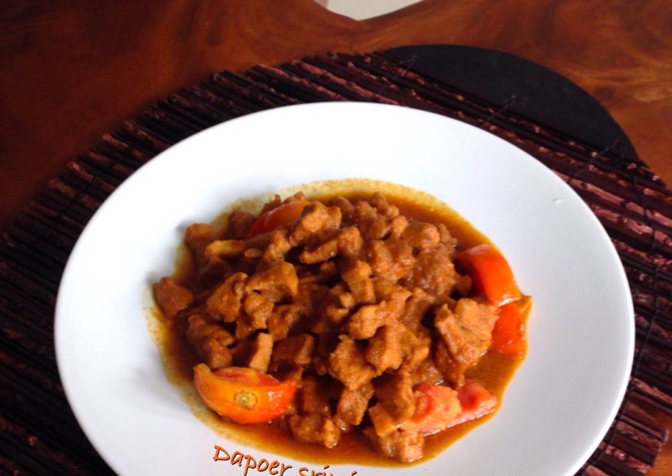 Krengsengan daging babi