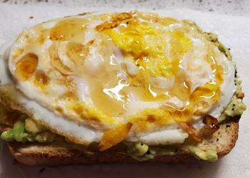 Easiest Way to Prepare Delicious Avocado Breakfast Toast