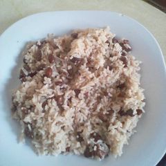 A picture of Rice and beams.