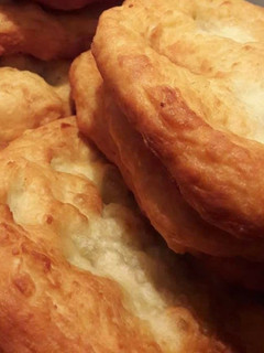 Lángos krumplival recept fotója