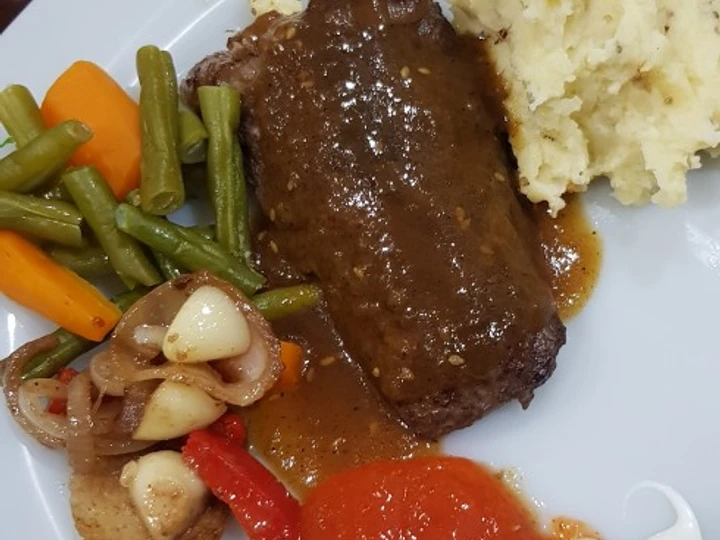 Cara Mudah Membuat Resep Steak Daging sapi yang  Bikin Ketagihan Anti Ribet, Uenak Banget