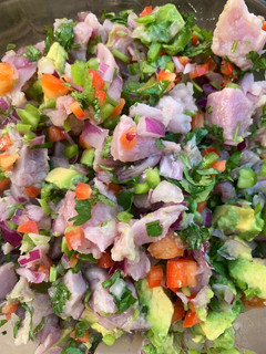 Una foto de Ceviche de Atún