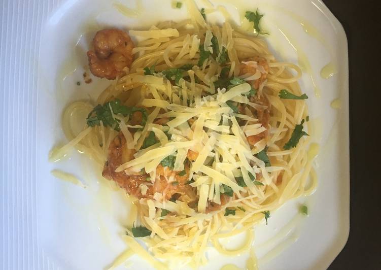 》 Macarrão sempre vai bem. Com camarão, nem se fale! - Gozhowgos