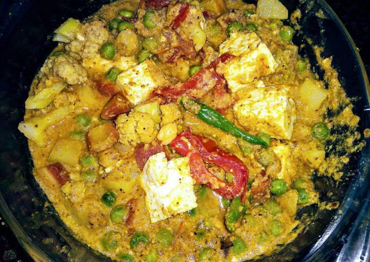 How to Make Recipe of Pure veg paneer mix veg curry