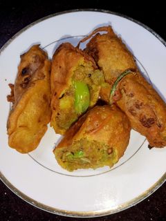 जोधपुरी मिर्ची वडा (Jodhpuri Mirchi Vada recipe in Hindi) रेसिपी मुख्य फोटो