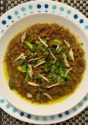 A picture of Chili Mince (Harri mirch Qeema).