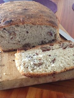 Una foto de Pan blanco con semillas y nueces