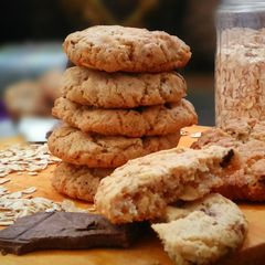 A picture of Oat cookies.