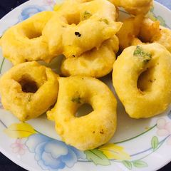 Crispy medu vada A picture of Crispy medu vada.