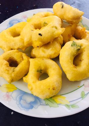 A picture of Crispy medu vada.