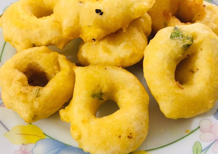 Steps to Prepare Crispy medu vada