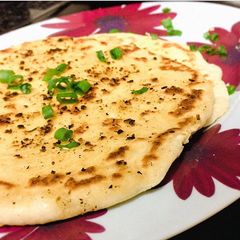 Garlic Naan Bread A picture of Garlic Naan Bread.