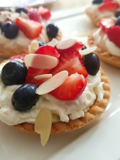 Mascarpone-Beeren-Törtchen Rezepthauptbild