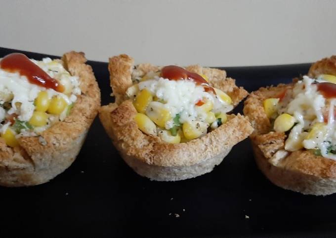 Recipe of Super Quick Homemade Colourful Cheesy Sweet Corn Bread katori