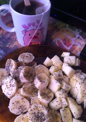 Una foto de Desayuno saludable (frutas y té)