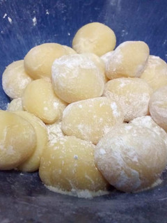 Una foto de Trufas de leche condensada y limón
