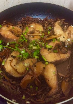 Hình của món Cá lóc kho riềng.