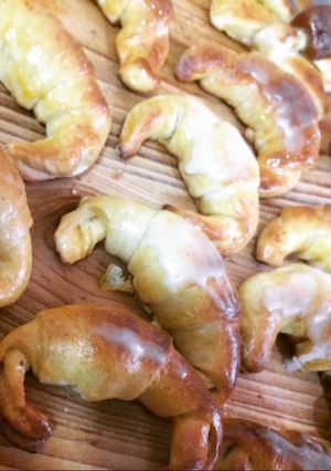 Una foto de Medialunas con glace 🥐