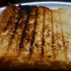 A picture of Garlic panner bread.