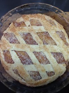 Una foto de Pastafrola con dulce de membrillo ☺️