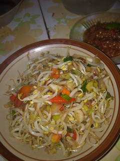 Foto resep Tumis toge pedas