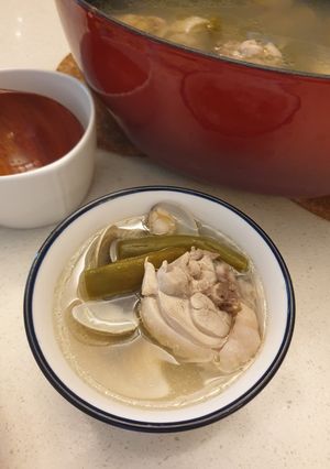 剝皮辣椒蛤蜊雞湯 的食譜成品照片