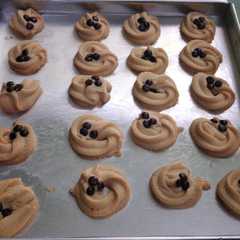 รูปของ 9. Kue semprit lembut sederhana no mixer