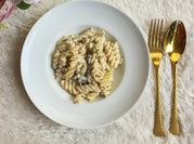 Gambar fusilli cream carbonara