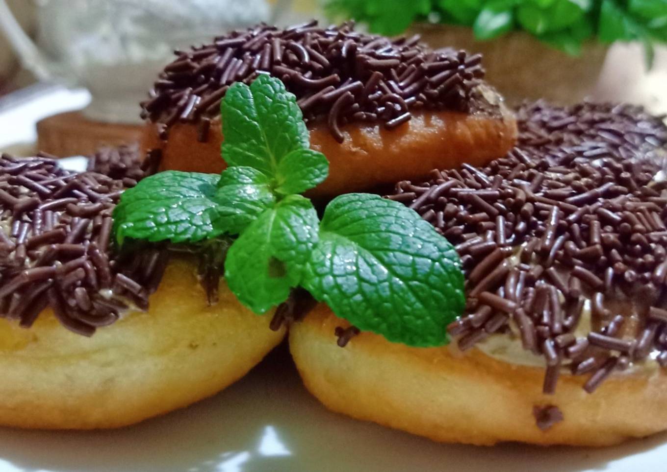 Donat Topping Cream Mocha Meises