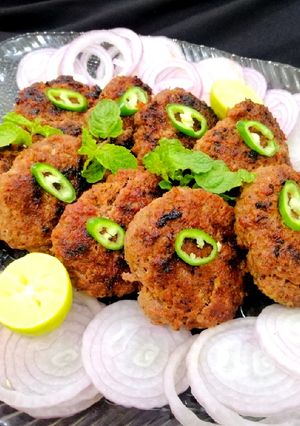 A picture of Galawat Kay kabab/Gulati kabab.