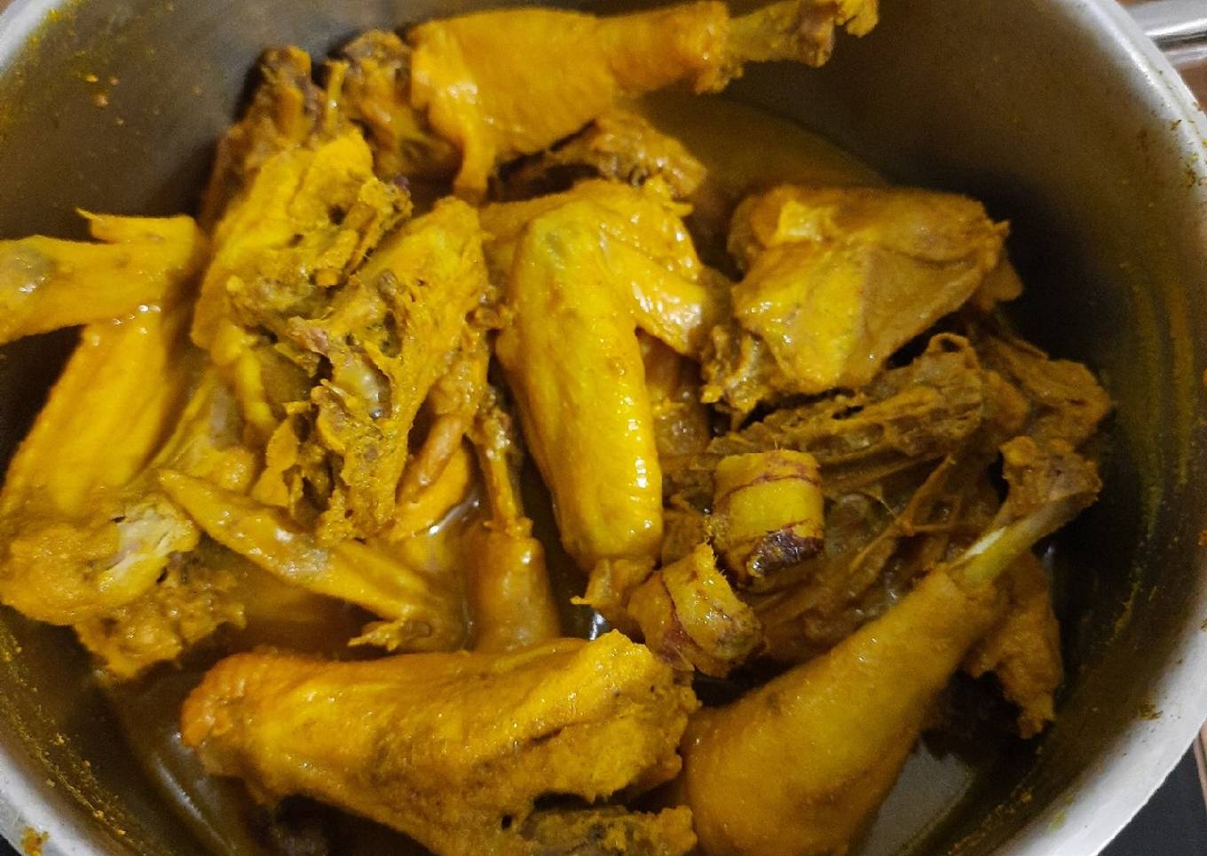 Ayam Kampung Ungkep Bumbu Kuning
