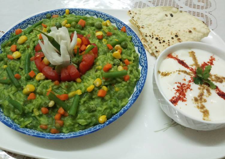 Recipe of Award-winning Masoor Dal Palak Veg Khichdi