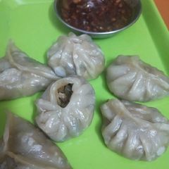 A picture of Veg momos.