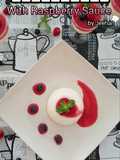 Panna Cotta dengan Raspberry Sauce