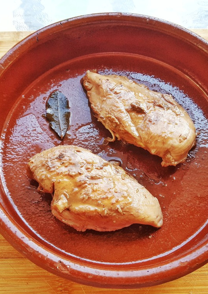 Una foto de Pechuga de Pollo en Escabeche suave de vinagre de arroz