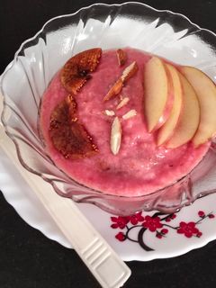 A picture of Apple Fig Smoothie Bowl.