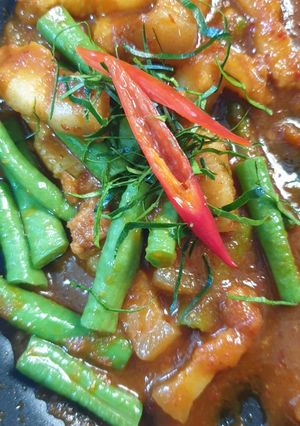 รูปของ ผัดเผ็ดถั่วฝักยาวหมูสามชั้น