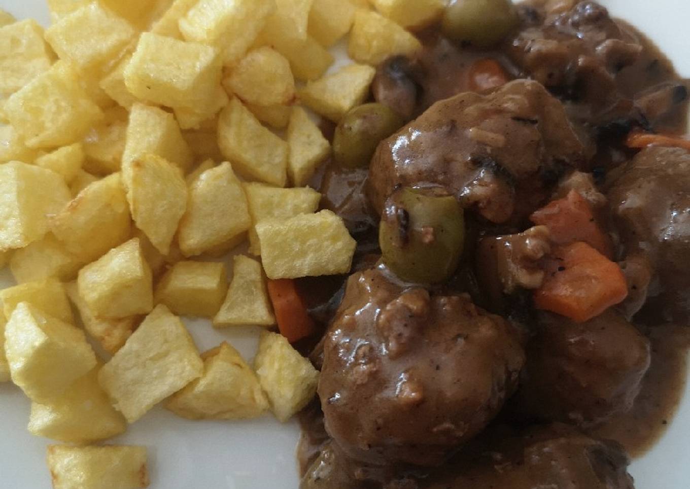 Albóndigas en salsa