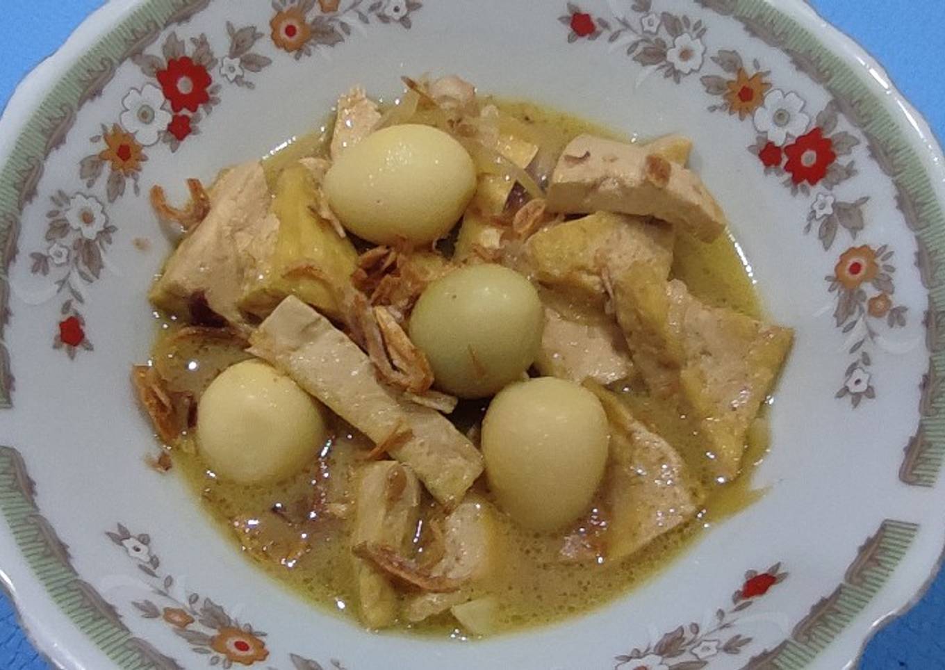 Semur tahu dan telur puyuh
