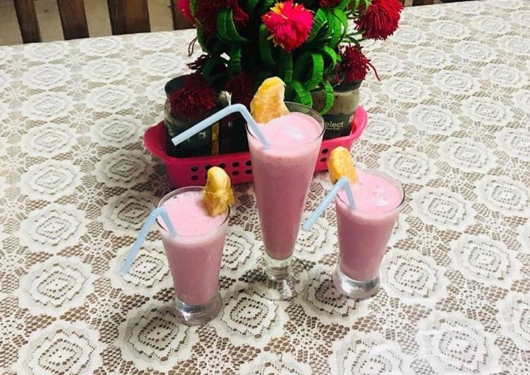 Simple Way to Prepare Ultimate Strawberry Milkshake