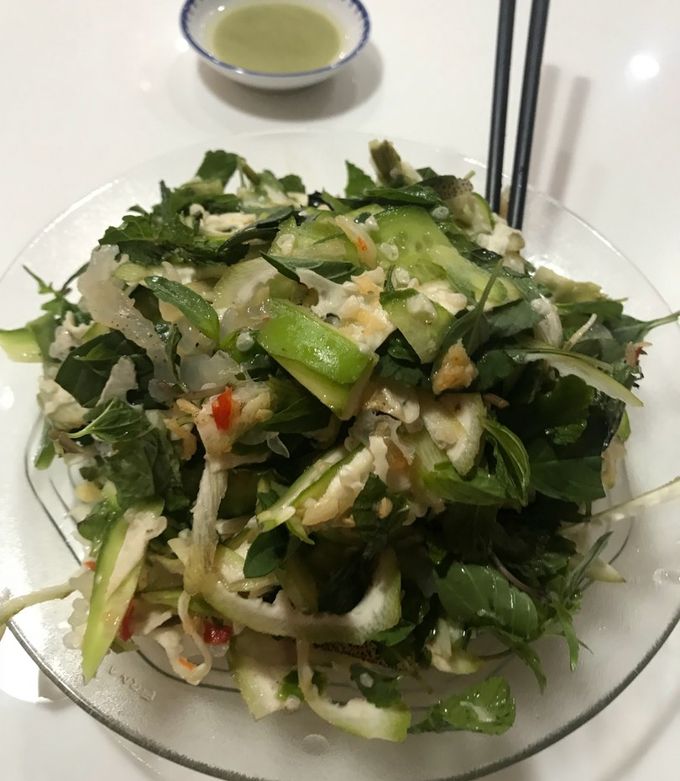 Hình của món Gỏi sứa chuối chát.