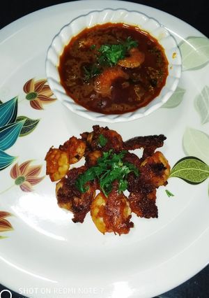 कोळंबी ग्रेव्ही (kolambi gravy recipe in marathi) रेसिपी चे मुख्य फोटो 