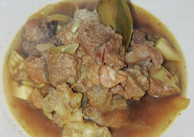 Resep 37. Rawon daging bumbu bamboe, Lezat Sekali