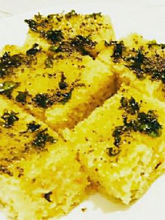 सूजी बेसन खमन ढोकला (Suji besan khaman dhokla recipe in hindi) रेसिपी मुख्य फोटो